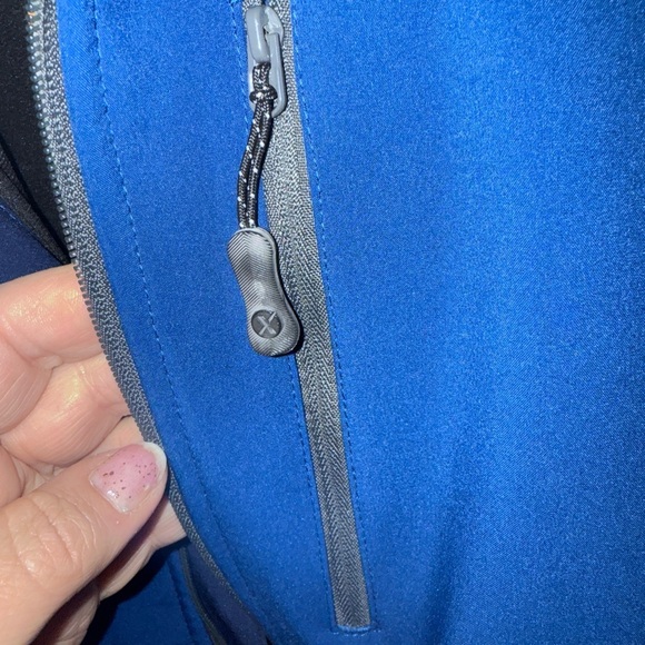 Xersion Men's Navy and Royal Blue Performance Jacket NWOT - Picture 3 of 8